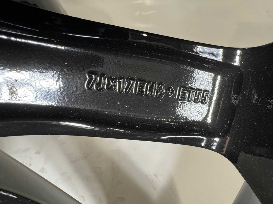 Felgi Aluminiowe Ford 5x108 7J x 17" ET-55 FORD