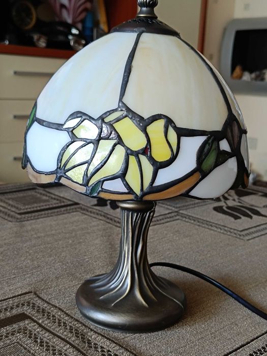 Lampa  ,,Tiffany"   kwiaty