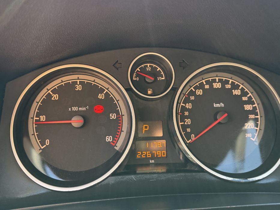 Opel Zafira 1.9 dizel