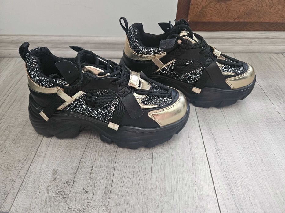 Buty sneakersy czarno zlote