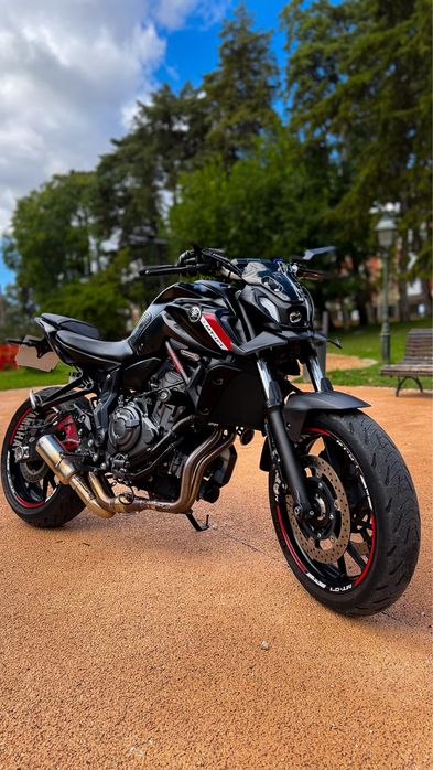 Yamaha MT-07 2022 — 55 kW — Full Black