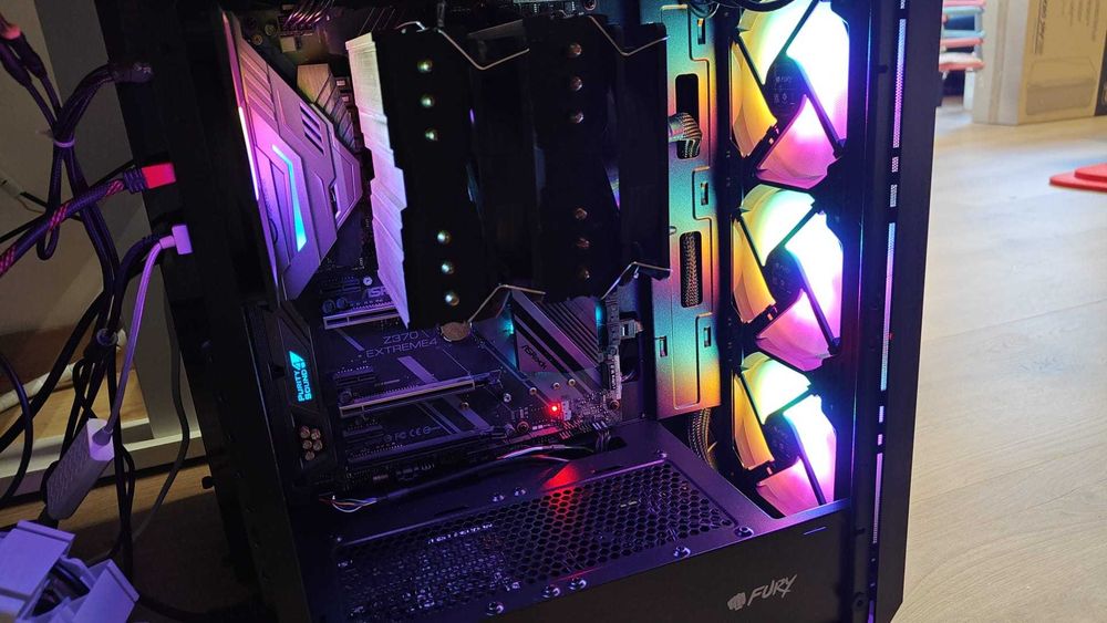 Komputer i7 8700k Z370 16GB DDR4 240GB SSD
