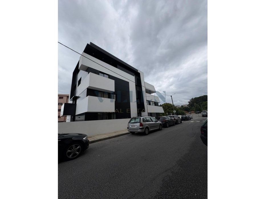 Apartamento T2 | Edifício Bismark