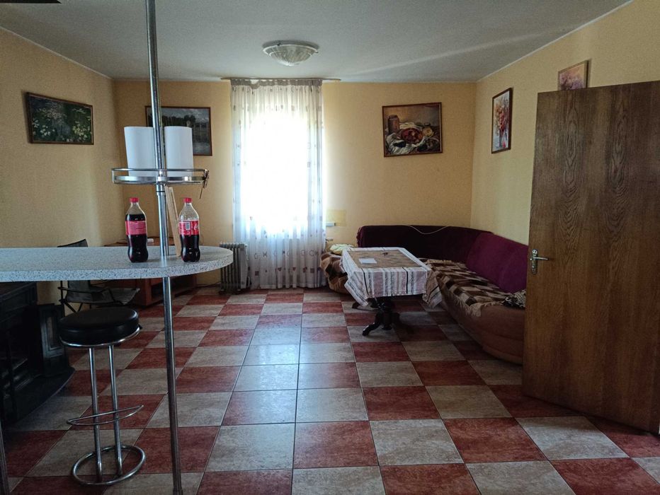 продаж будинку Українка