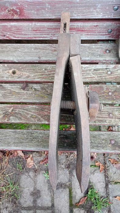 Sprzedam stary konik rymarski / imadło do szycia skóry