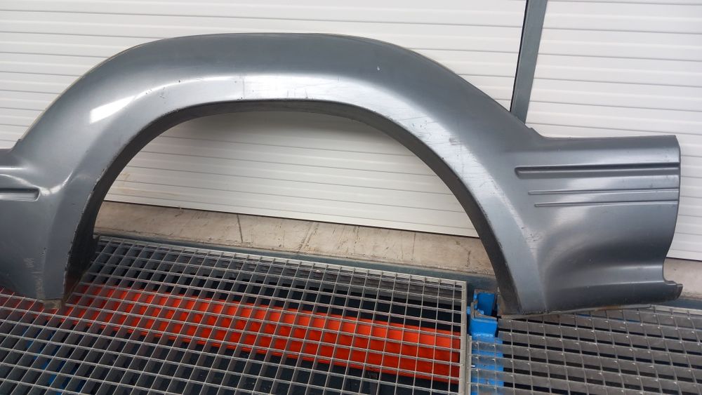 Revestimento do guarda lamas traseiro direito Toyota Land Cruiser