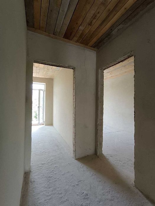 Продаж зданого Таунхауса, краща локація в Крихівцях