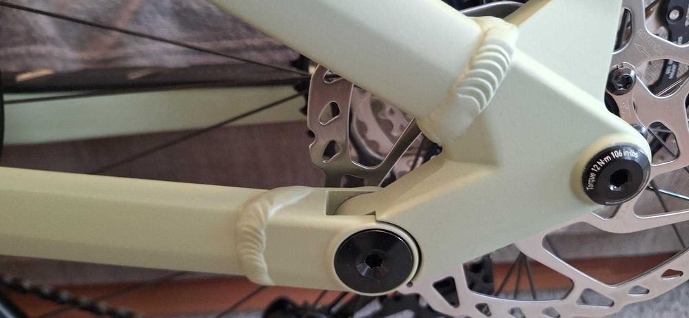 Rower MTB Trail Rose Ground Control 3 - dobry na podjazdy i zjazdy