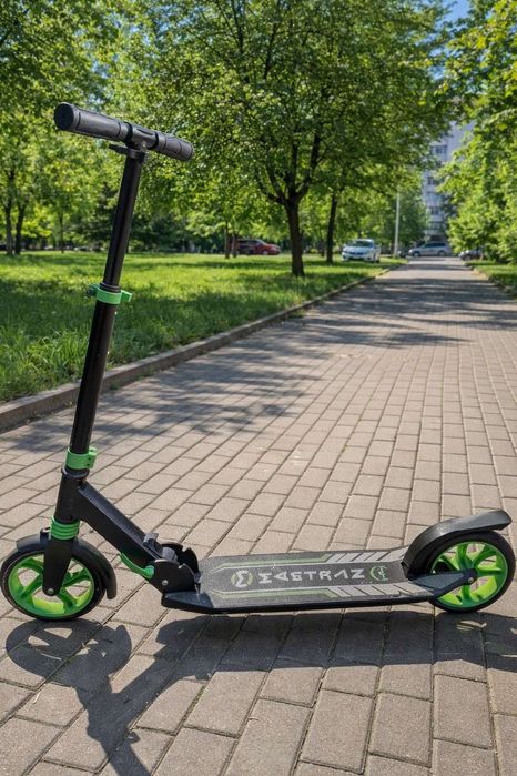 Продам самокат бу