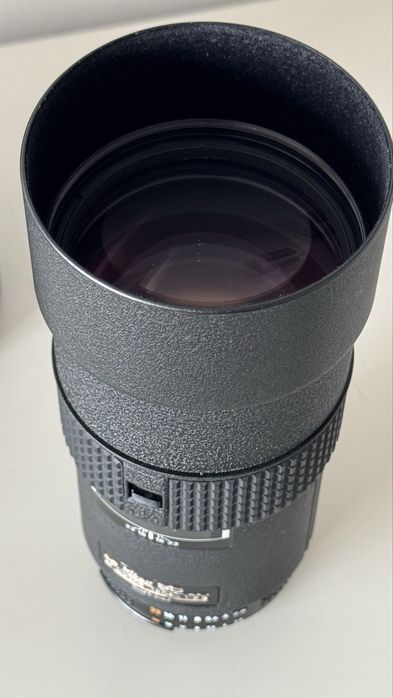 Nikon 180 mm f.2.8 COMO NOVA