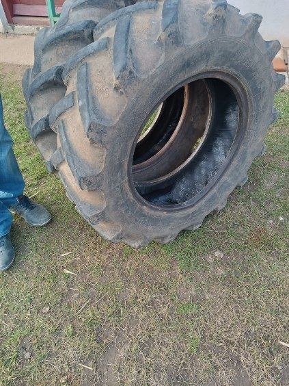 Sprzedam opony do ciagnika