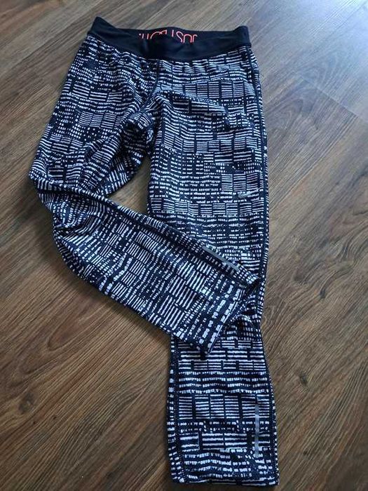 Leginsy 3/4 Nike roz S
