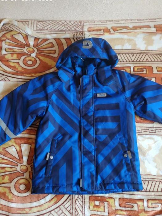Продам курточку на мальчика