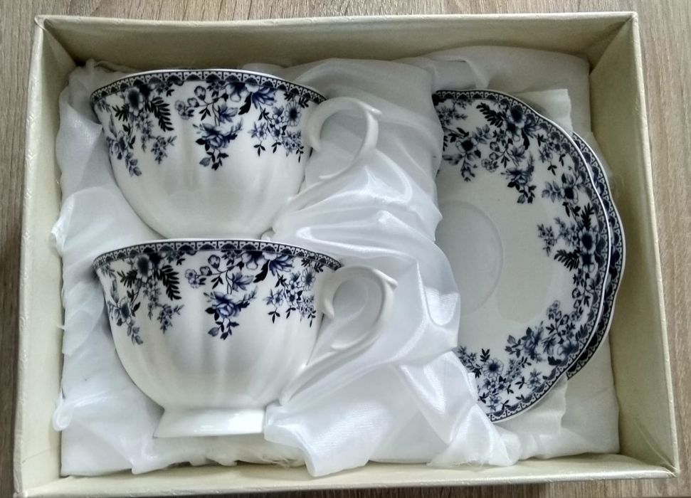 Filiżanki Queen Isabell