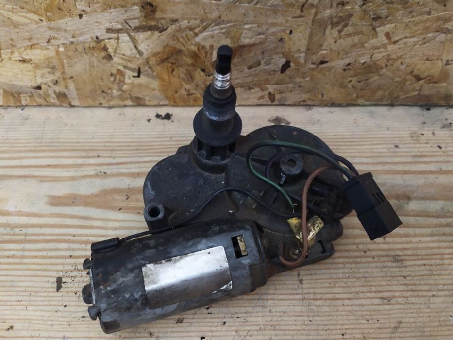 MOTOR LIMPA VIDROS TRAS AUDI 100