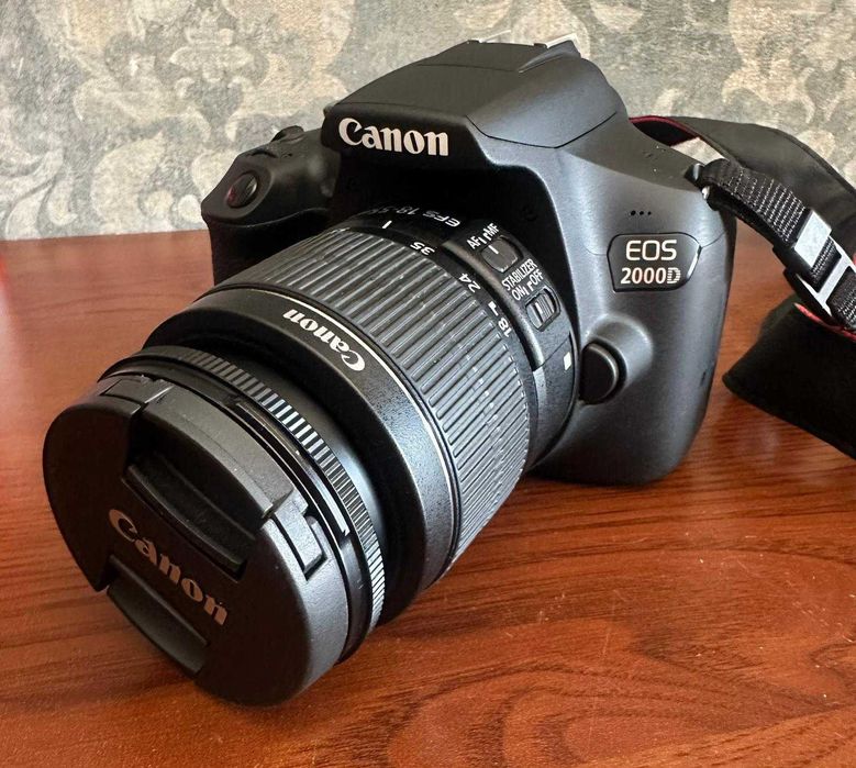 Cyfrowa lustrzanka Canon EOS 2000D / jak nowy