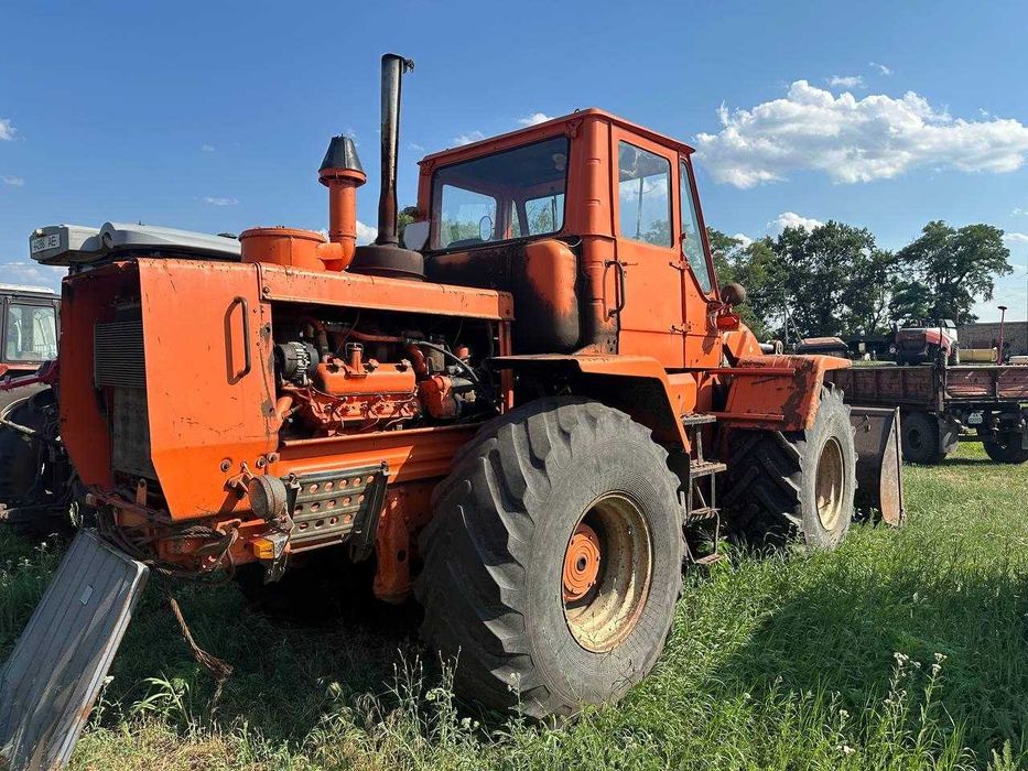 Фронтальний навантажувач К-702, погрузчик КІРОВЕЦЬ, К-700, з лопатою