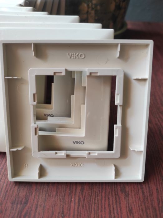 Накладка розетки Viko 329101 нова