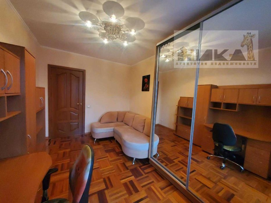 Увага! Зниження ціни! 4-х кімнатна квартира вул. Запорізька