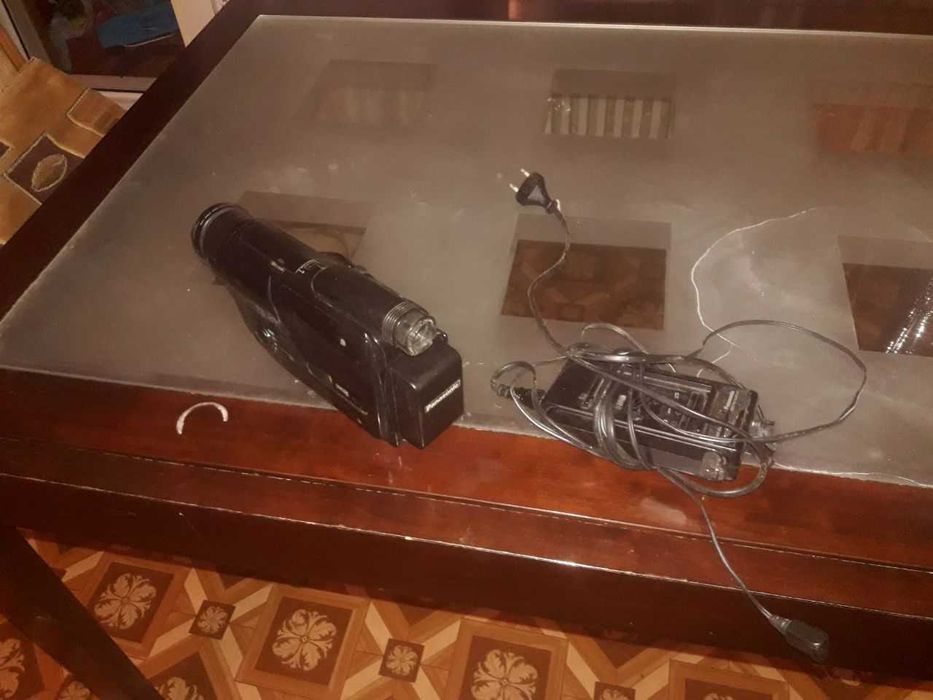 Продаю 1990х видеокамеру Panasonic