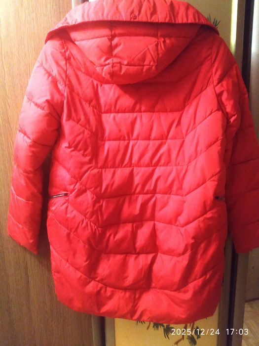 Женский пуховик, размер xl,красного цвета, цена 750грн.