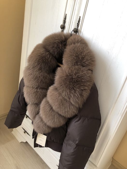 Пуховик, куртка, пуфер з песцем.