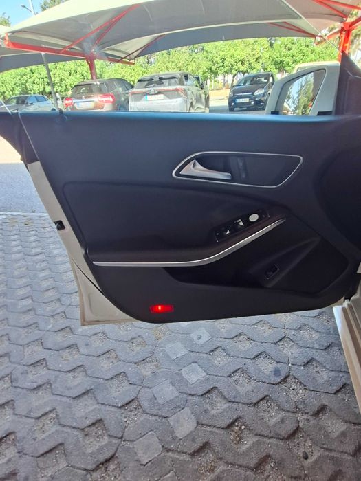 Mercedes-Benz CLA 200 d 7G-DCT AMG Line