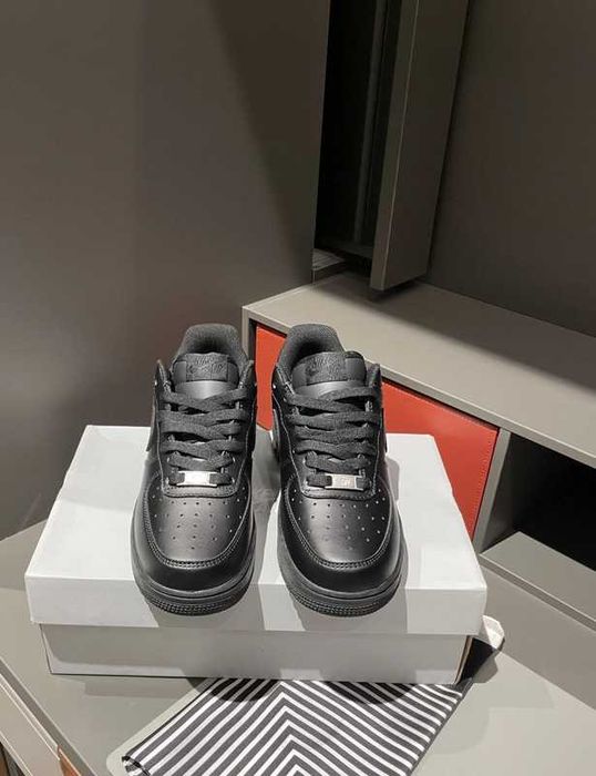 Nike Air Force 1 Black 37.5