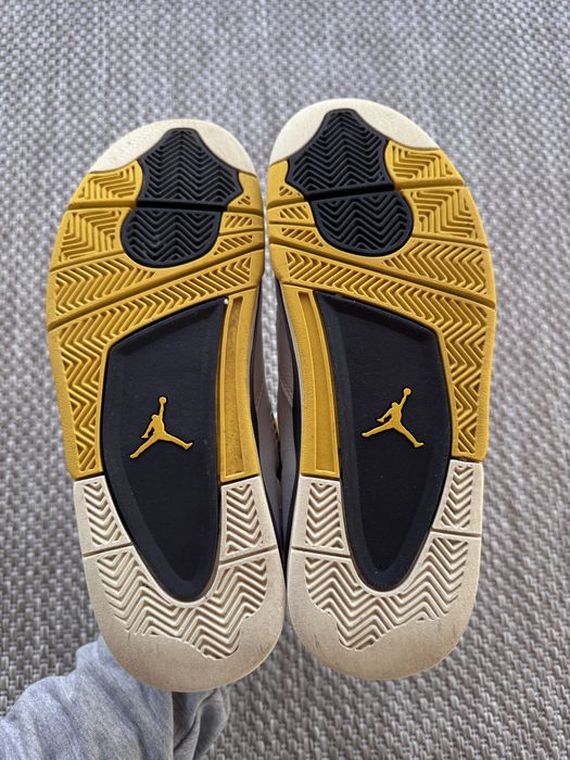 Кроссовки Nike Air Jordan 4 Retro Vivid Sulfur