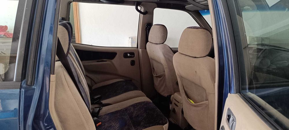 Nissan Terrano II 2.7 TDi de 7 lugares