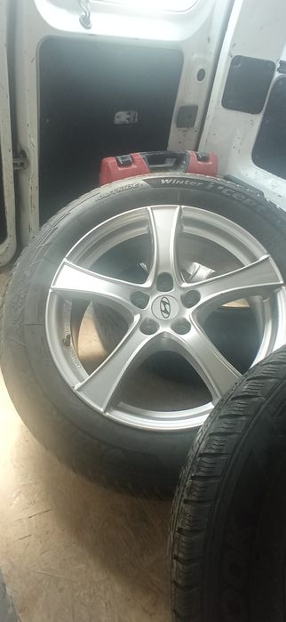 Komplet kół zimowych 18" Hyundai