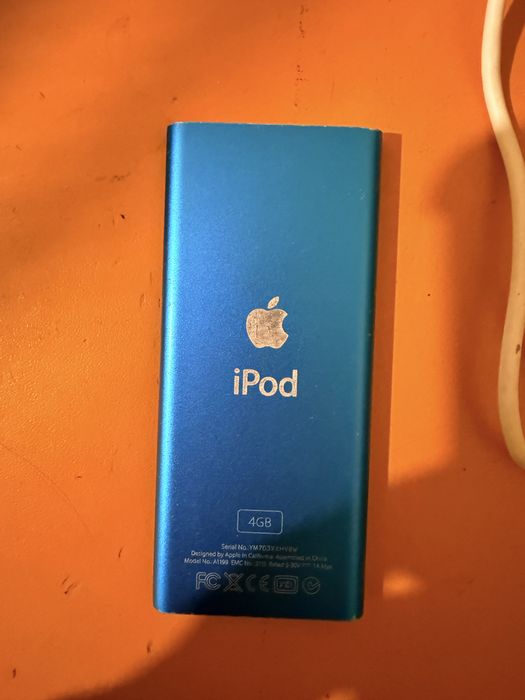 MP3-плеєр Apple iPod nano 2 Gen 4GB Blue (A1199) Оригінал з чохлом та зарядкою