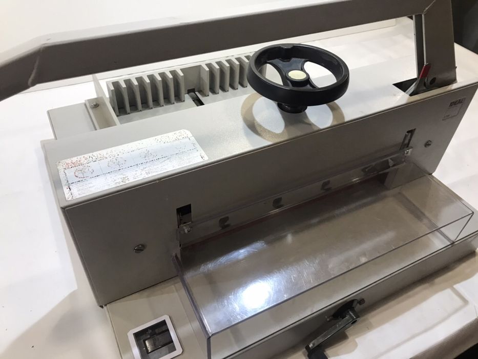 Продам Різак Ideal ст 4700 для формата А3