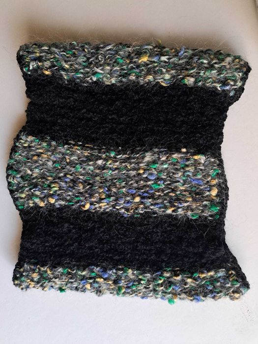 Gola 100% lã feita à mão artesanal muito quentinha 31 x 33 cm