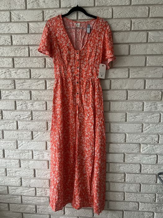 Нова Сукня Billa Bong