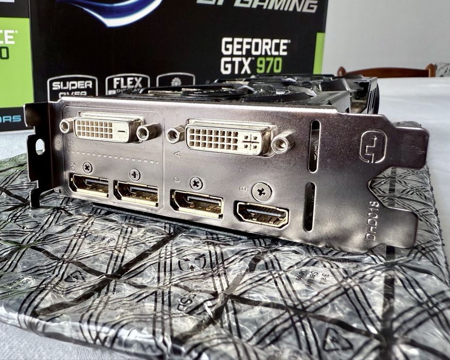 Placa Gráfica Gigabyte 970 GTX G1 Gaming 4 GB