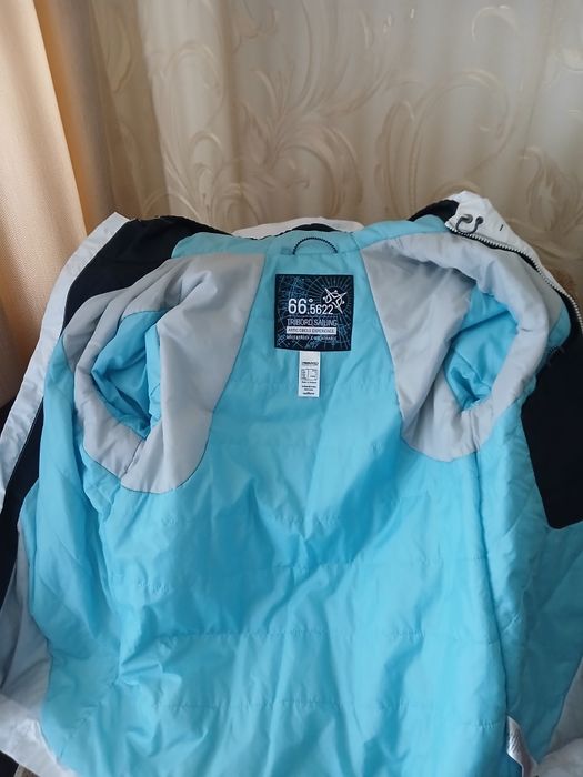 продам спортивную куртку
