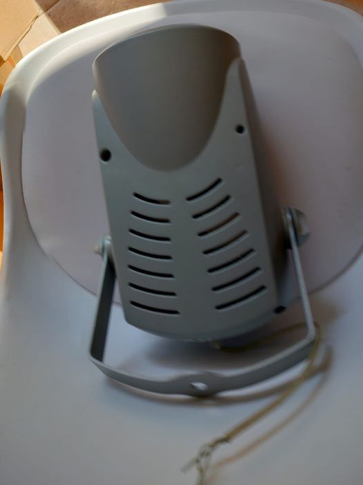 Lampy reflektory szare powystawowe