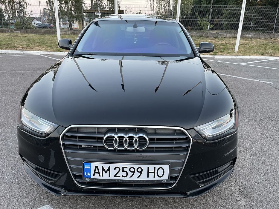 AudiA4B8 2012року