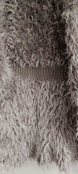 Colete de pelo sem botões . Usado