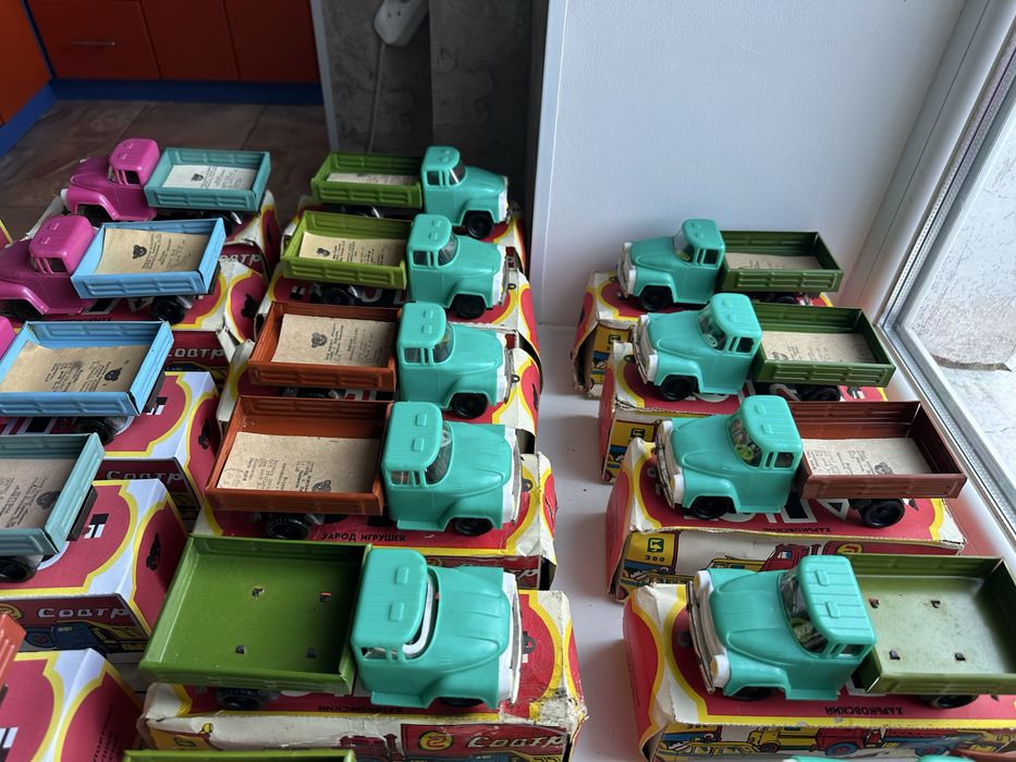 Ігрушки ссср Машинка Зіл Камаз Автобус Волга