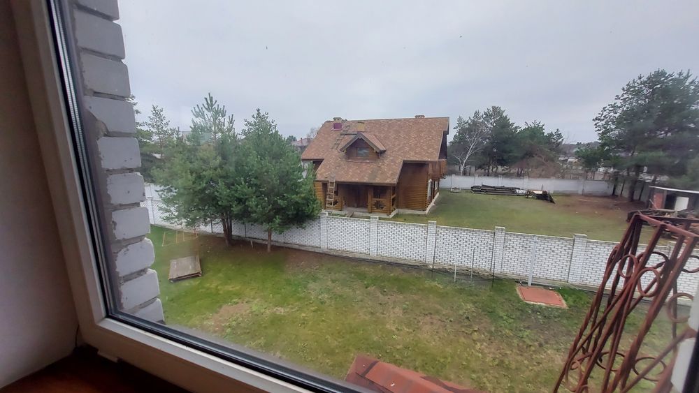 Продам дом в Обуховке, 404 м.кв. за 145000$