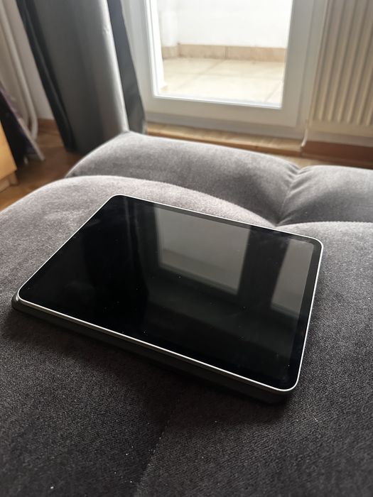 Ipad Pro 11 128Gb WIFI - super stan + etui z klawiatura i touchpadem