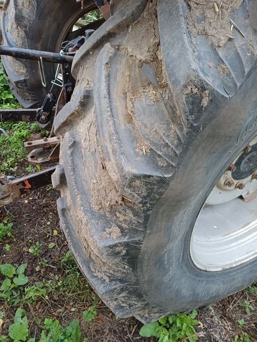 Opony  20.8 R 38  TAURUS 2szt