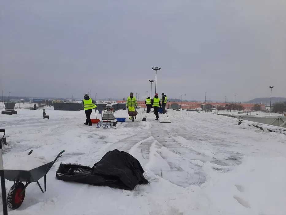 Odśnieżanie dachów odmrażanie rynien i rur spustowych