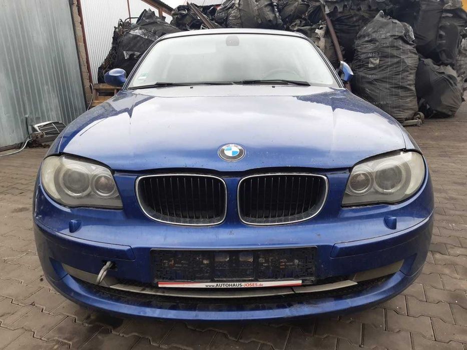 BMW E81/ e87 Lampy tylne zderzak błotnik  klapa drzwi Kod A51