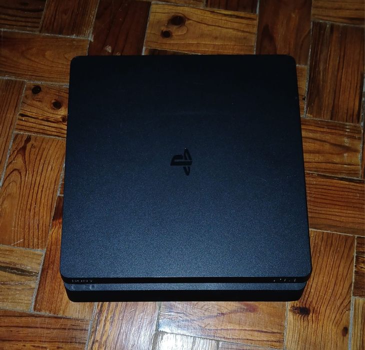 Vendo PS4 500Gg em perfeitas condições