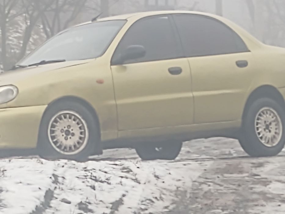 Обмін придлагайте напродаж 1000 доларів бис торгу