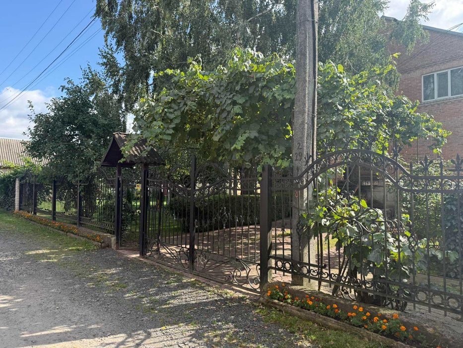 Продам будинок 260кв.м район Львівської (власник)