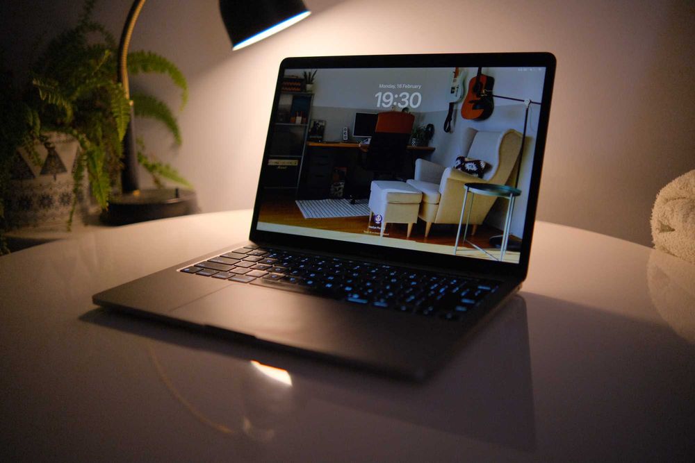 MacBook Pro 13” M1 / 8 GB RAM / 256 GB SSD / Space Gray